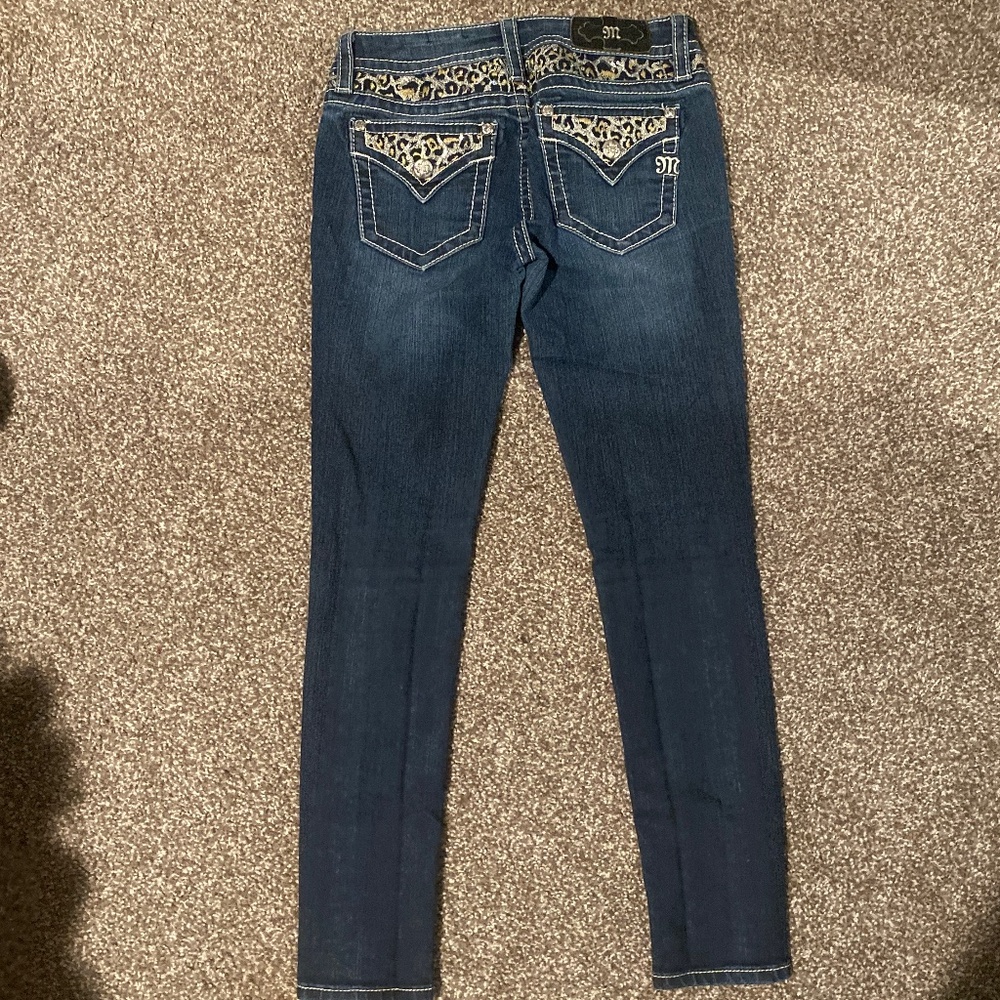 BEAUTIFUL BEDAZZLED ANIMAL PRINT MISS ME JEANS SIZE 25
